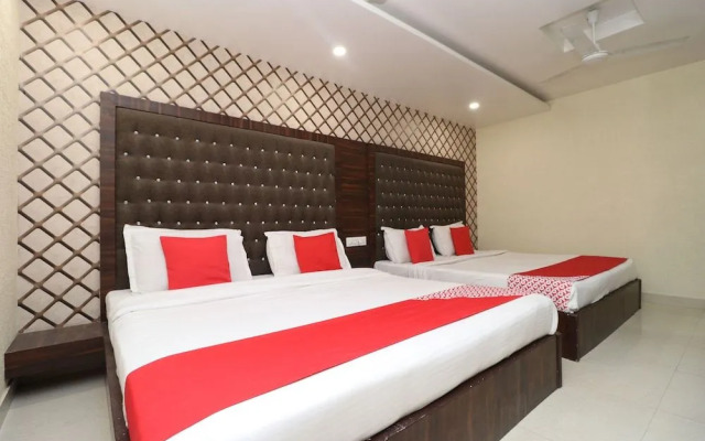 Oyo 22579 Azaad Lifestyle