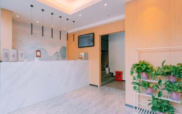 Qingmu Hotel