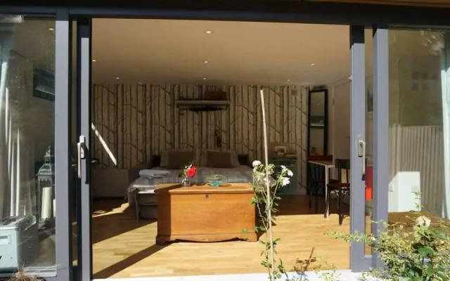 Architect-designed Garden Studio