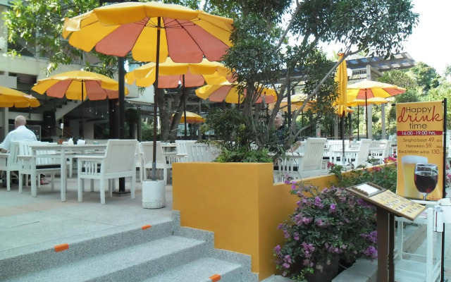 Long Beach Cha-Am Hotel