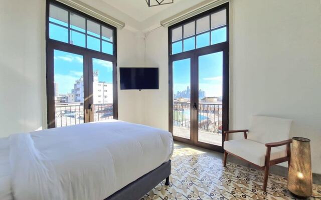 w Beautiful 2BR With Balcony in Casco Viejo