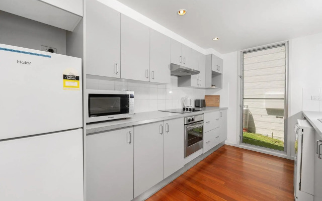 Boathouse 2 4pm Check Out Sundays