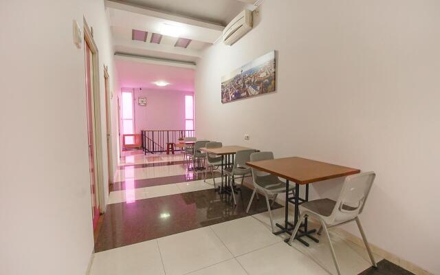 OYO 3808 Fif-fa Hotel Kauman