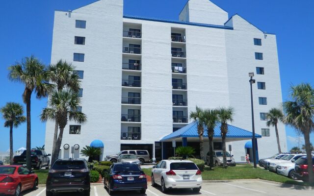 Tropical Winds Oceanfront Hotel