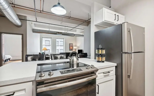 Spacious 2BR Downtown Retreat