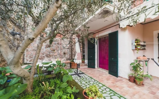 Sun62 - Apartment With Garden