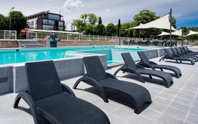 Hotel Romantique Plaza Dojran