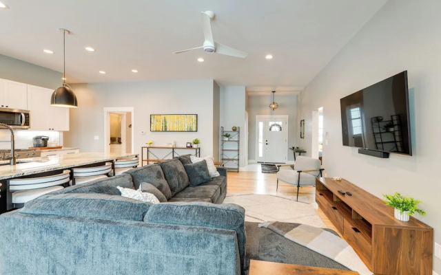 12 Mi to Grand Targhee Resort: Modern Driggs Home