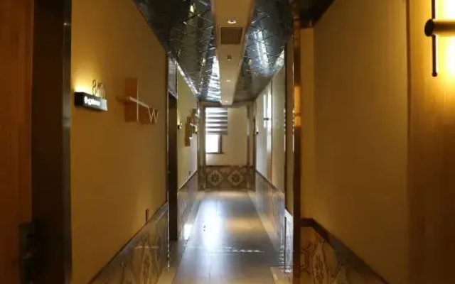 Shuiyue Qinghua Hotel