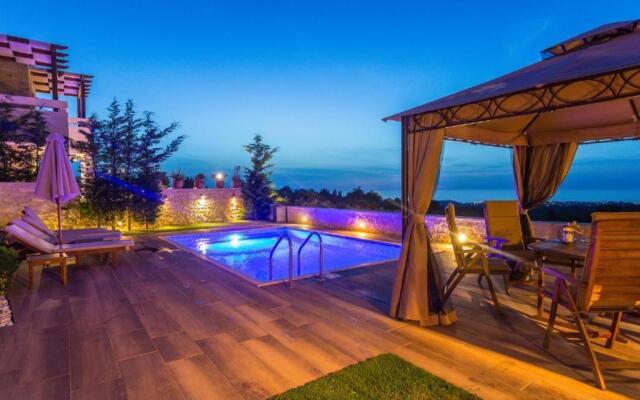 Family villa, Fantastic views, Private pool, Free laptop 2