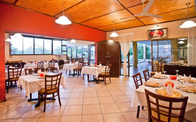 Boulders Lodge & Spa