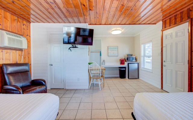 SeaWitch Motel