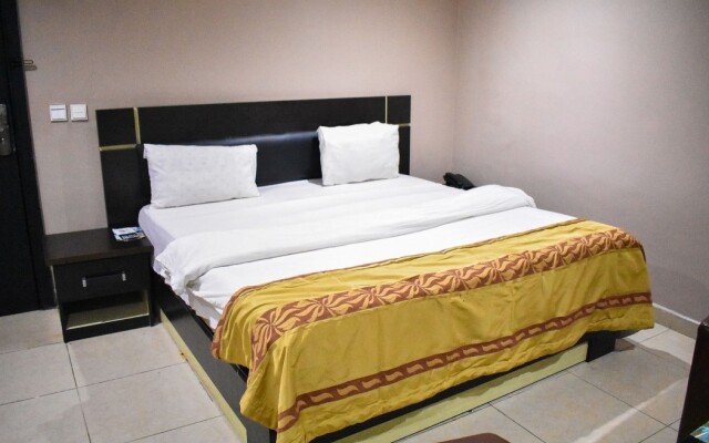 Beni Apartments And Suites