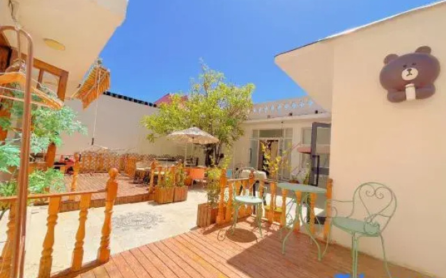 Turks Pacifier Elephant Homestay
