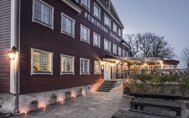 hotelImage