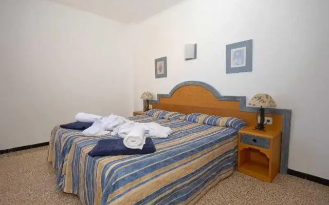 Ses Casas De Cala Ferrera