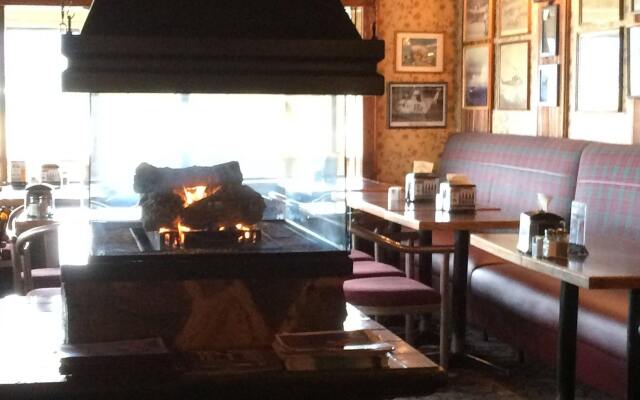 Airport Chalet