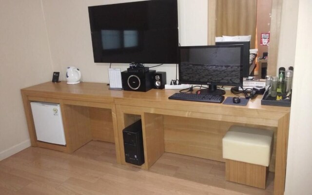 Gyeongju Bulguksa W Drive-in Motel