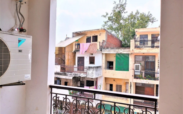 Hotel White Palace Nizamuddin Railway St