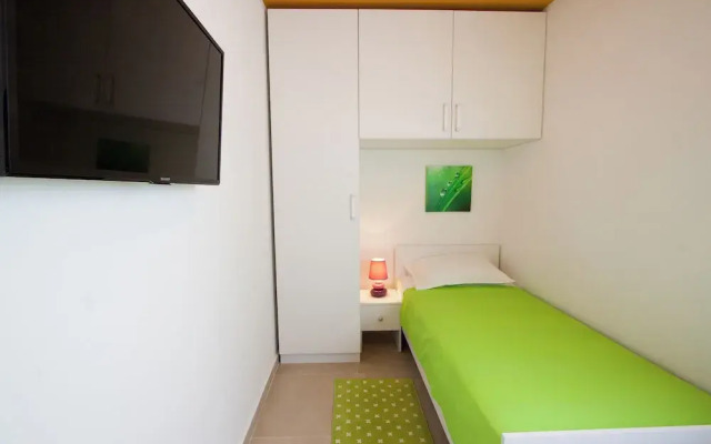 Seaview Pool House Mytilus