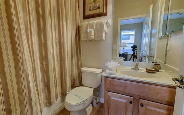 Beautifully Positioned Lake View Home