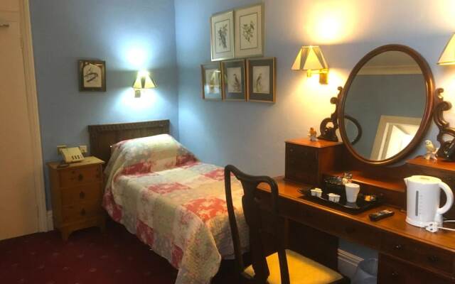 Wynnstay Hotel