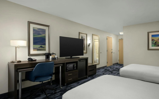 Fairfield Inn & Suites Moscow