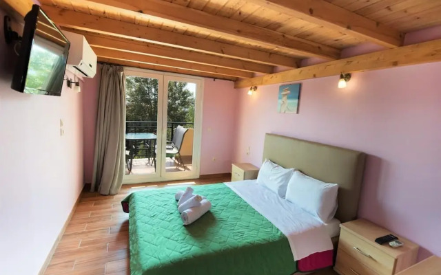 Argo Maisonettes & Suites