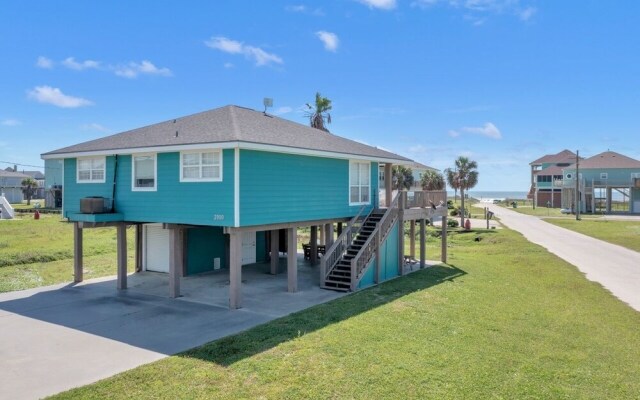 Windsical Escape 2 Bedroom Home by RedAwning