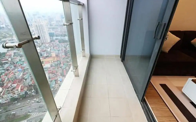 Metropolis Apartment