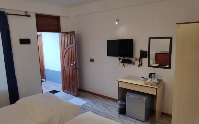 Five Coral Inn