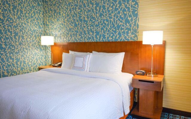 Fairfield Inn & Suites Canton South