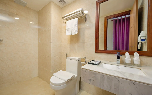 Lavender Riverside Hotel