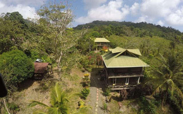 Acuali Ecohostal