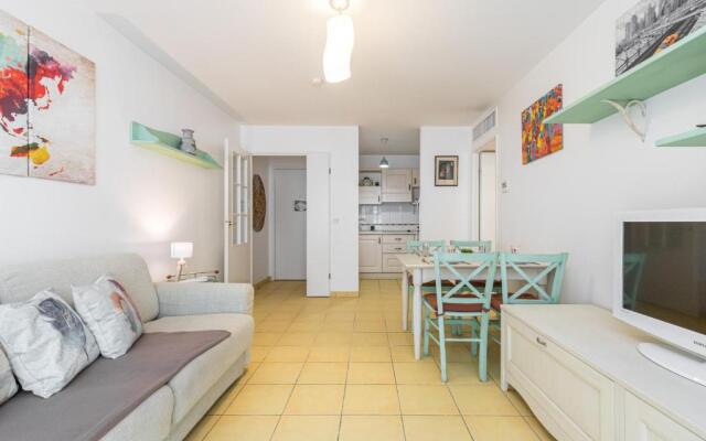 Nice 1 Bedroom downtown Carré d'Or with garage
