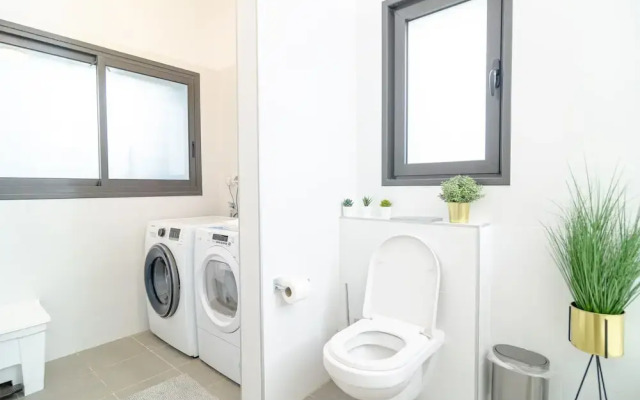 Dov Garden apartment with private pool