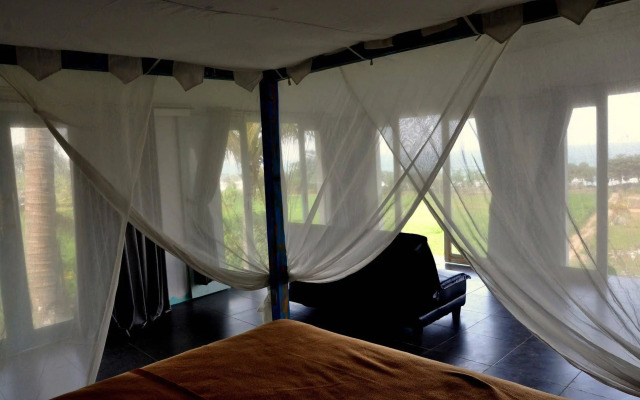 Dikaloha Medewi Surfcamp