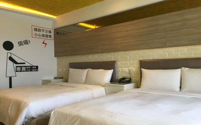 R8 Eco Hotel