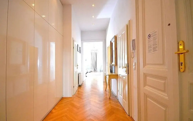 Vienna Residence Spacious &amp; Tasteful Apartment in the 3rd District