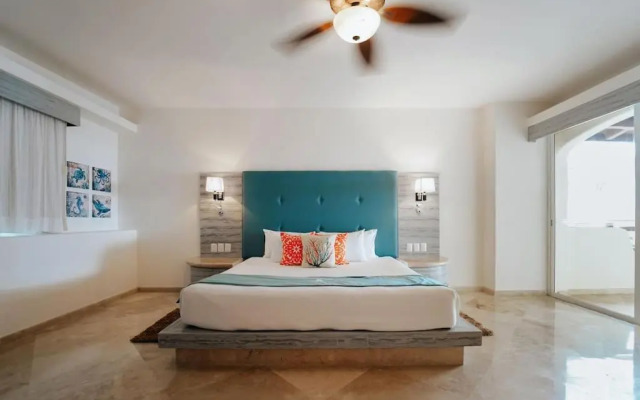 Villa Corona 6 BR Luxury Mansion