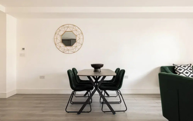 Charles Hope Apartments Brentford