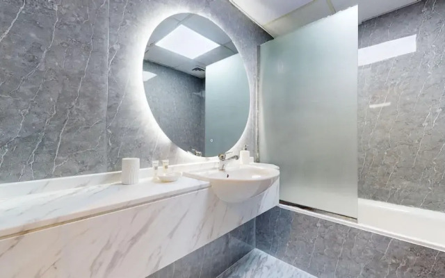 Primestay - Marina Diamond Residences