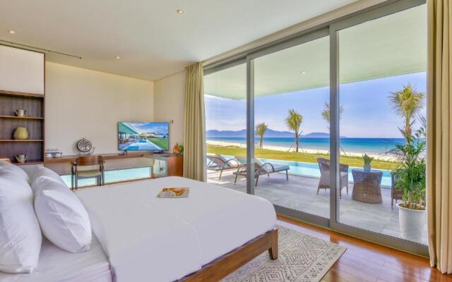 The Ocean Luxury Villas by Danatrip