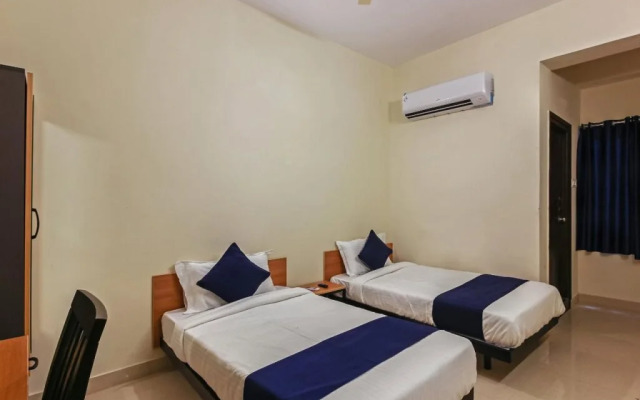 OYO 24039 SilverKey PadmaSri Gachibowli