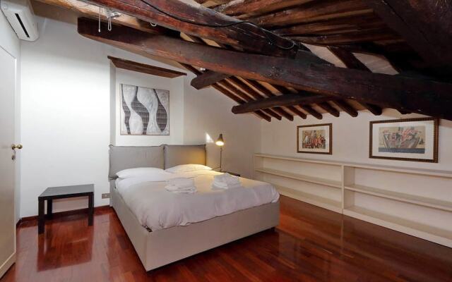 Farnese Apartment 1870