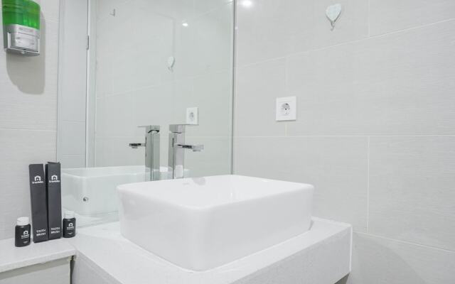 Cozy and Nice Studio at Daan Mogot City Apartment