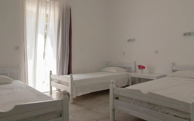 Armadoros Hotel Ios Backpackers