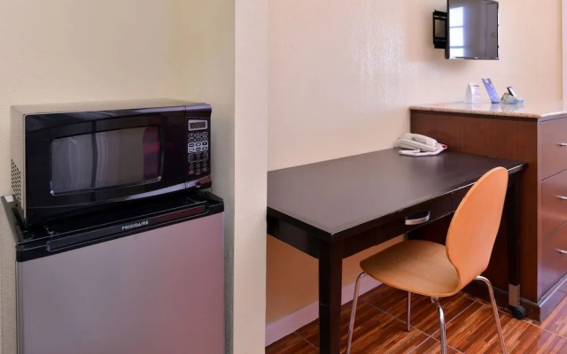 Scottish Inns & Suites