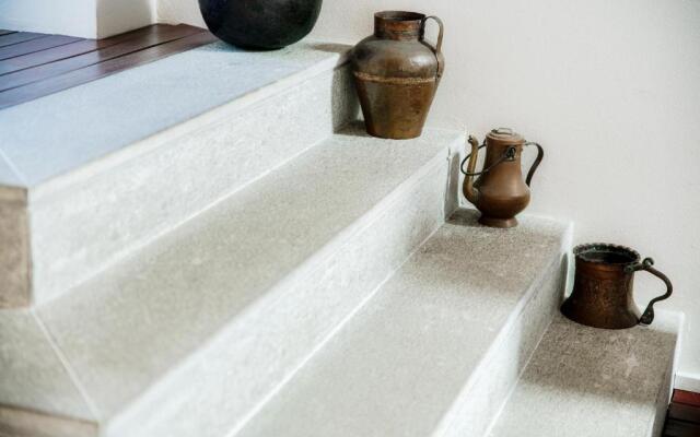 Exclusive Penthouse - by MyHomeInComo