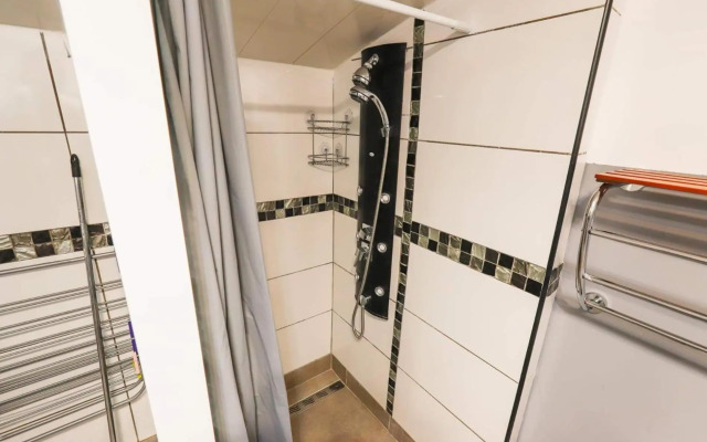 L'avocat avec piscine chauffée et jacuzzi